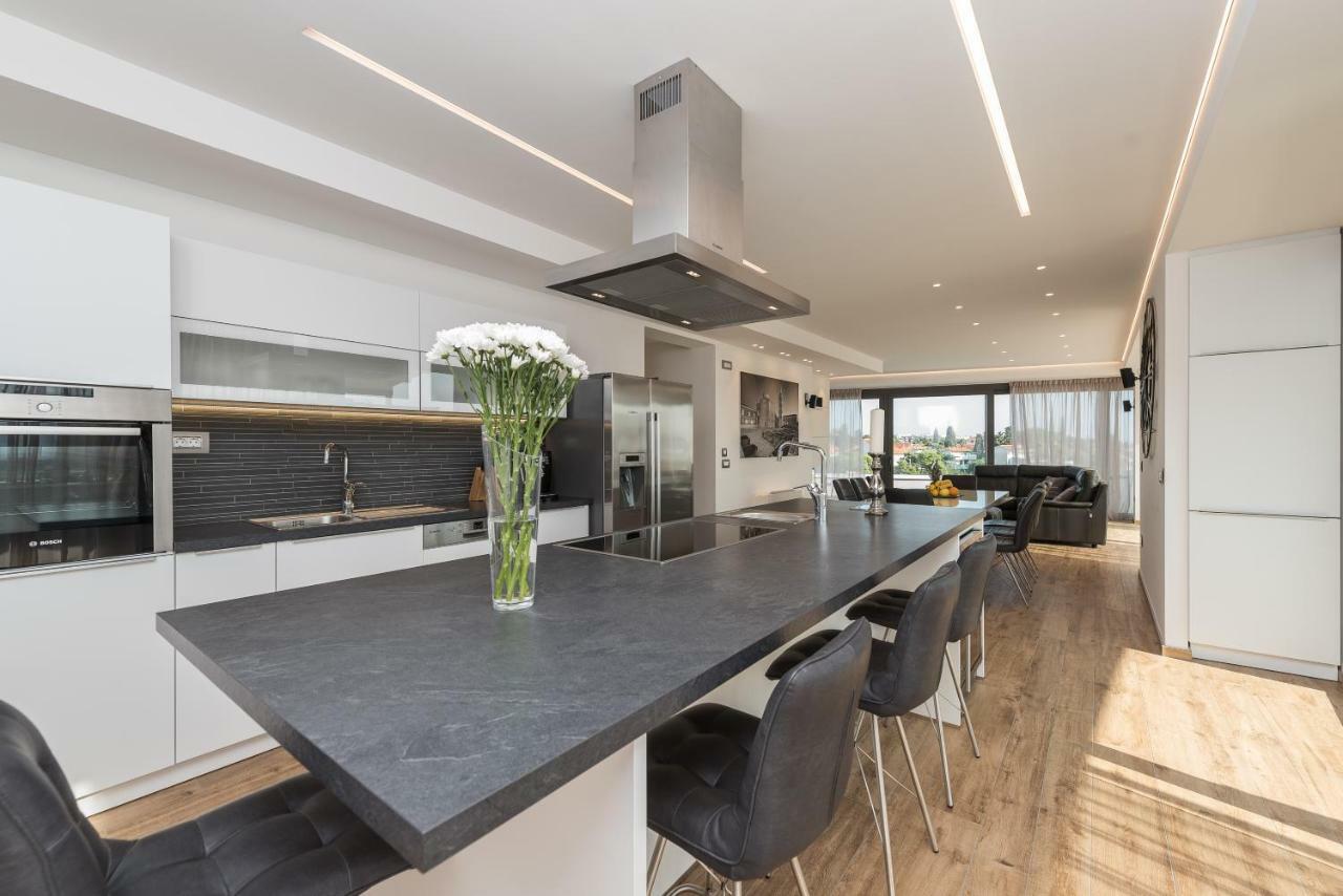 Luxury Penthouse Cosmacendi Apartment *